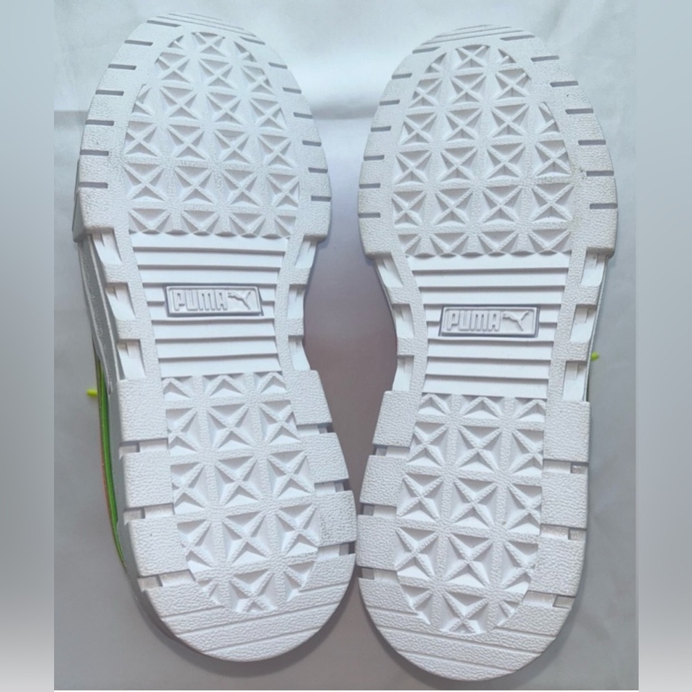 NWOB Puma Mayze Summer Squeeze Sneaker - Picture 4 of 8